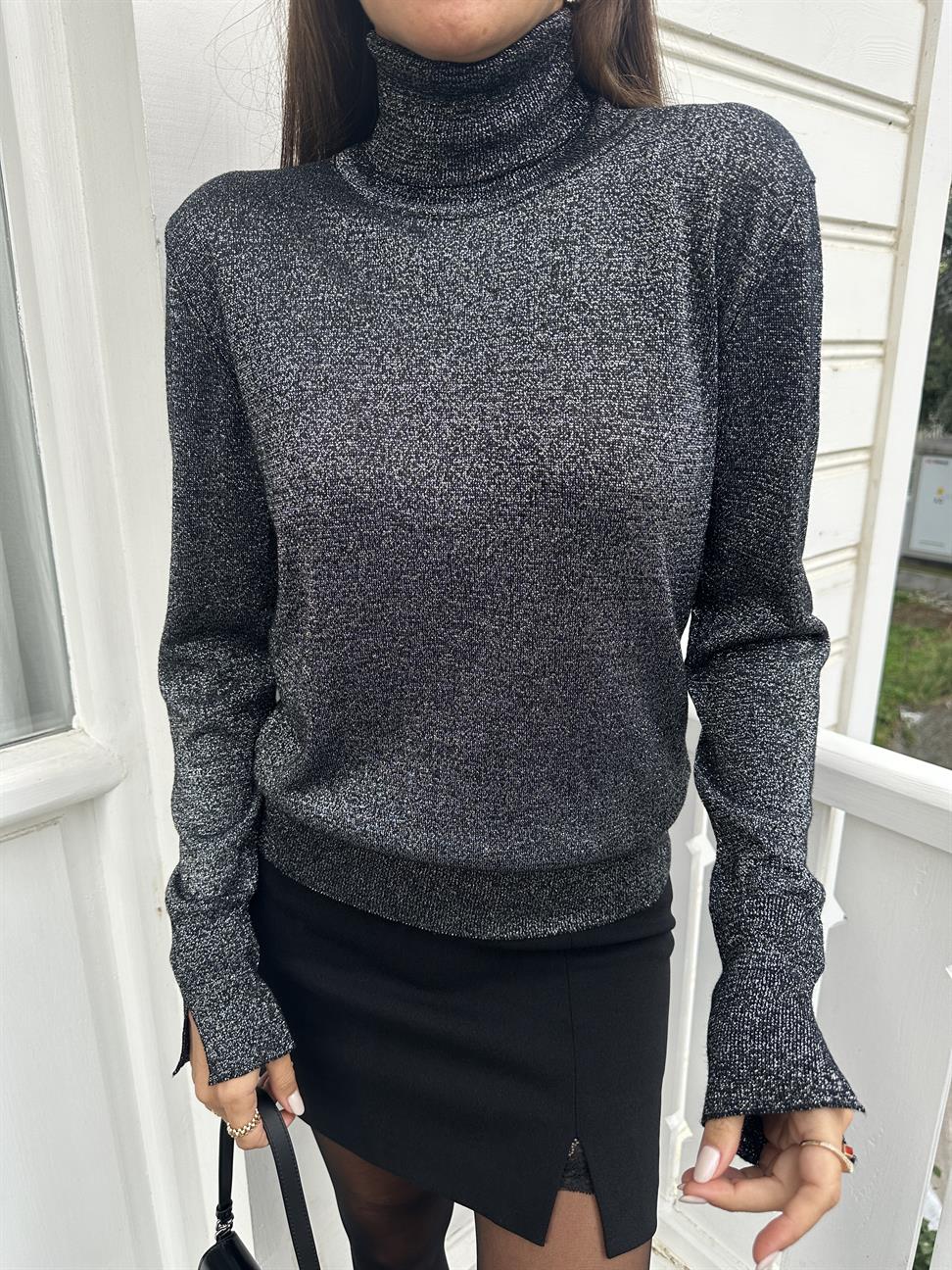 Siyah Simli Balıkçı Yaka Triko Kazak