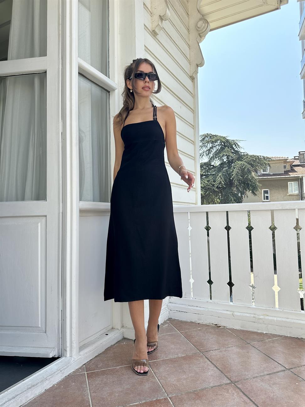 Siyah Sırtı Açık İnce Askılı Elbise