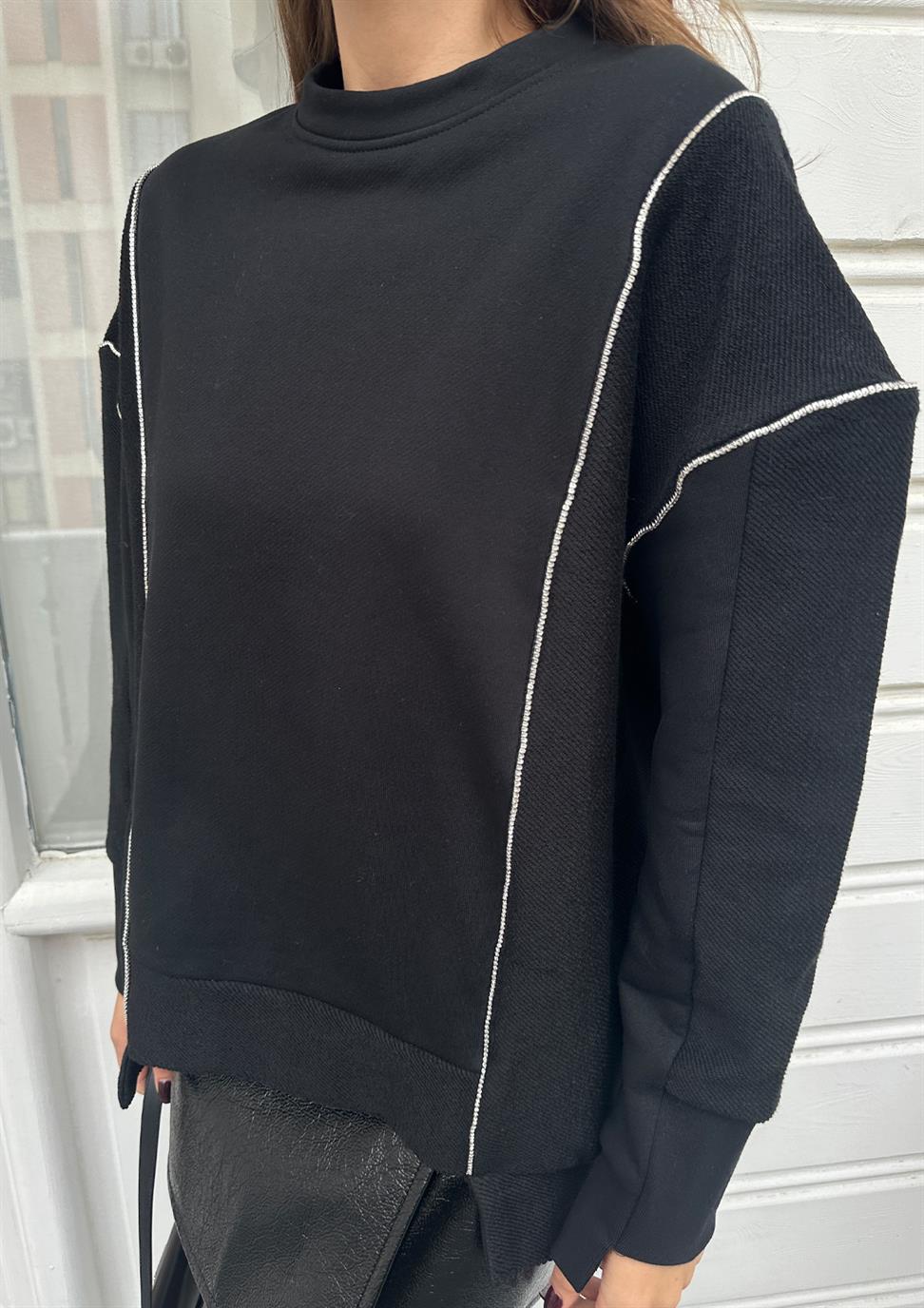 Siyah Şerit Detaylı Bisiklet Yaka Sweatshirt
