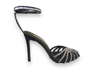 Siyah Baget Taşlı İnce Topuklu Ayakkabı