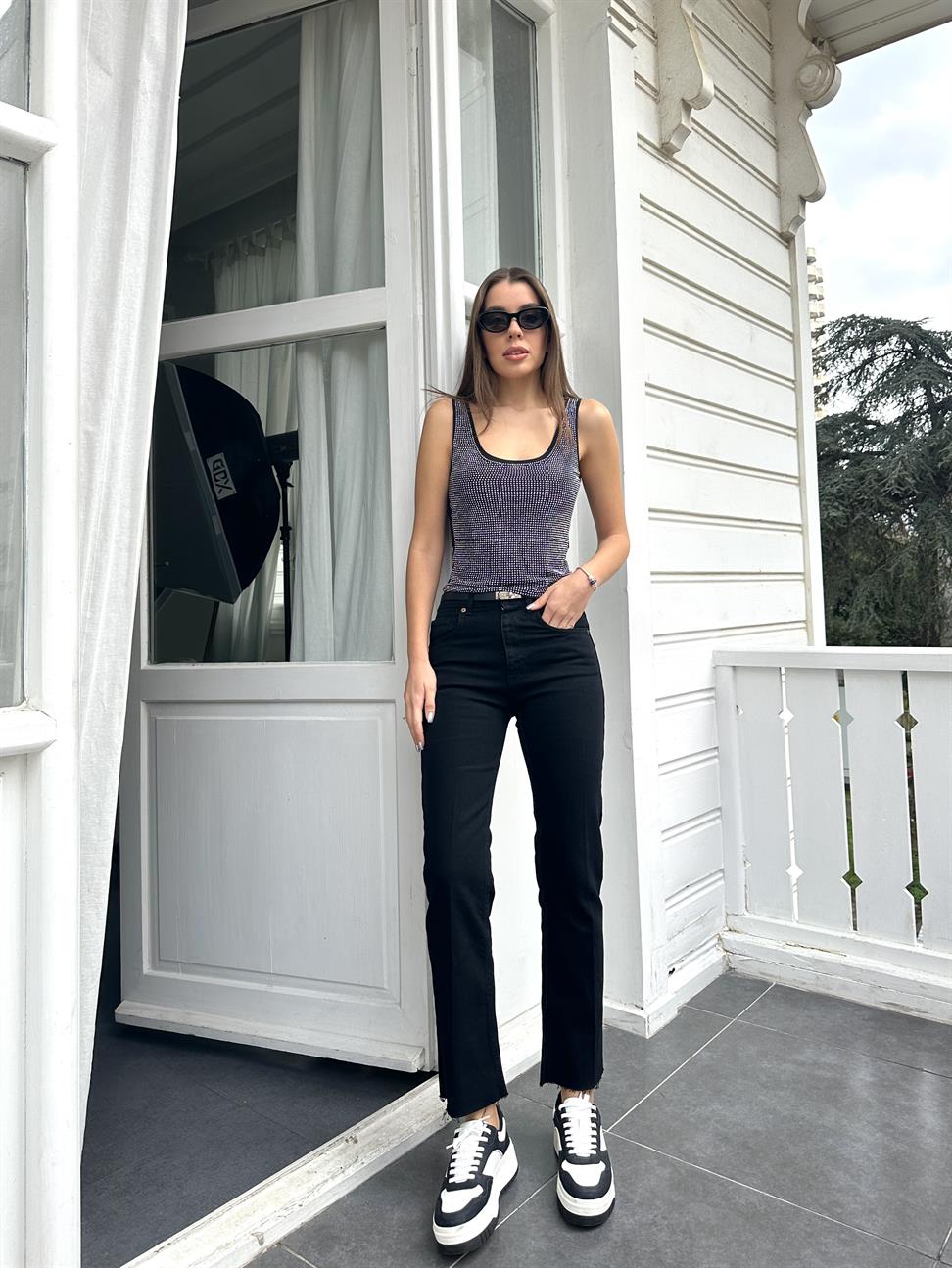 Siyah Taşlı Tül Top Bluz