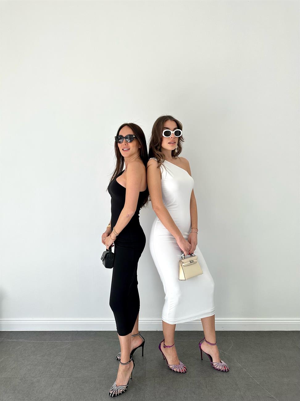 Siyah Tek Omuz Midi Elbise