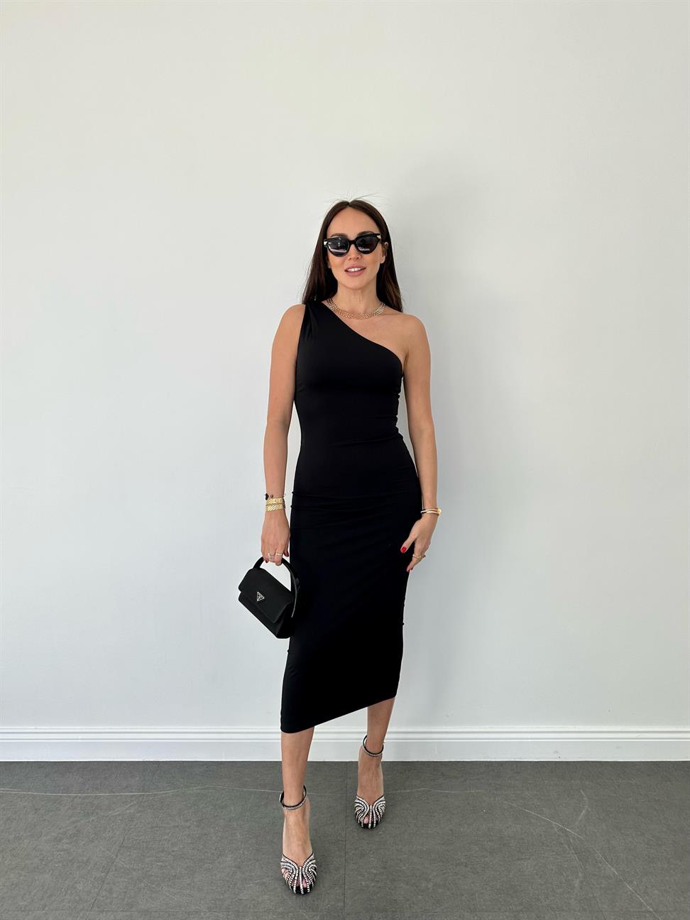 Siyah Tek Omuz Midi Elbise