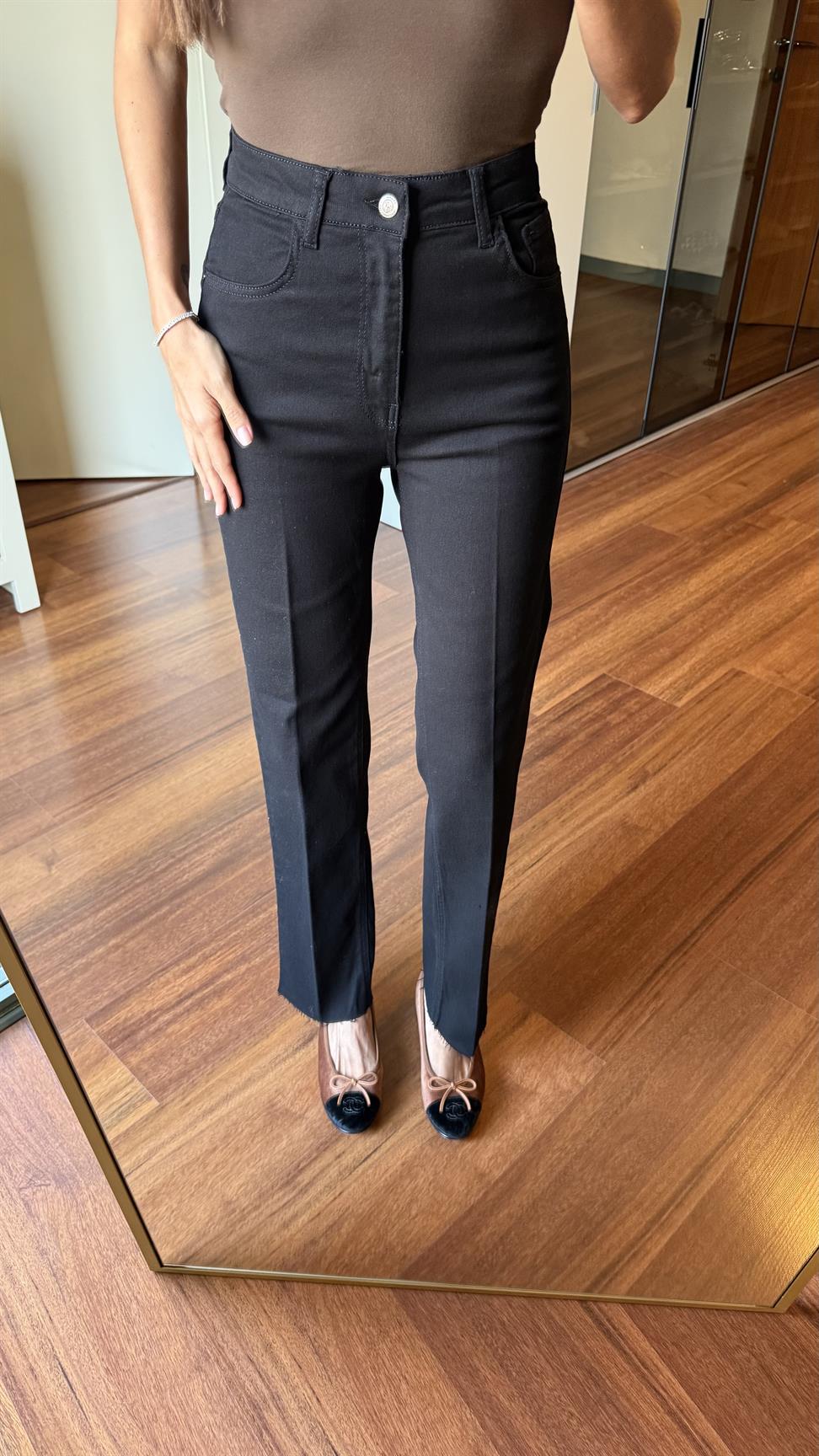 Siyah Ütü İzli Straight Jean Pantolon