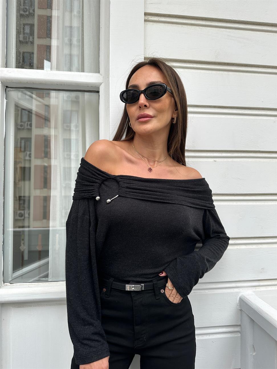 Antrasit Uzun Kol Madonna Yaka Halkalı Bluz