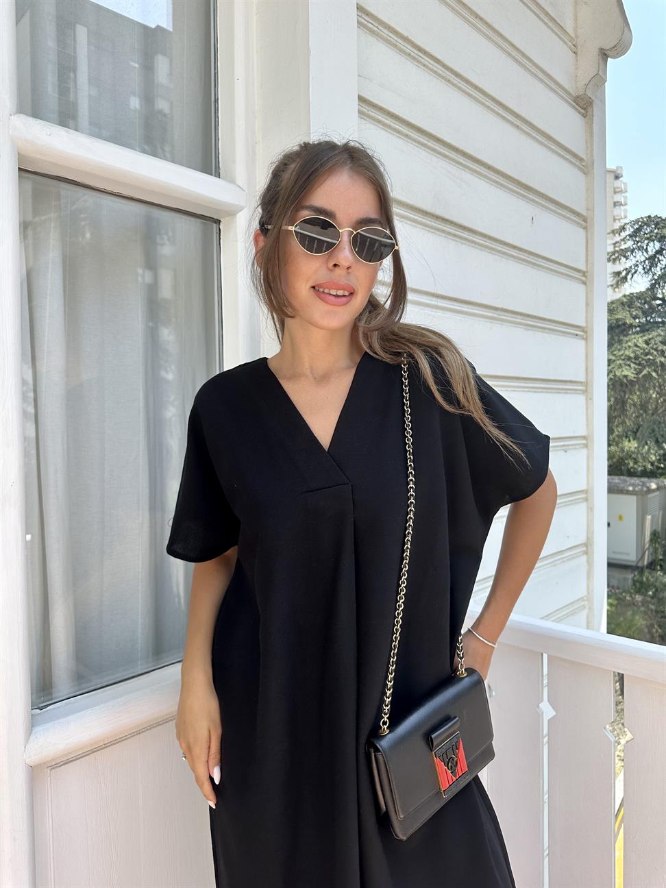 Siyah V Yaka Basic Elbise