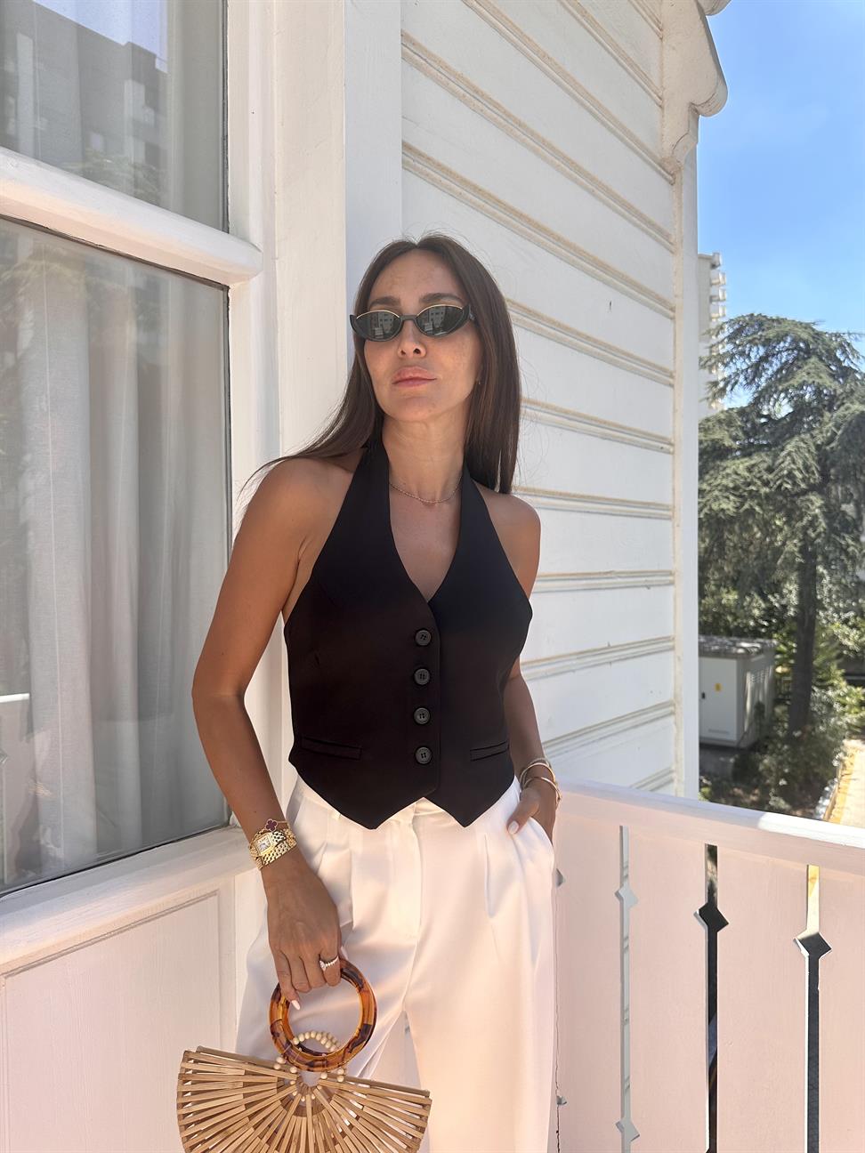 Siyah V Yaka Boyundan Bağlamalı Yelek