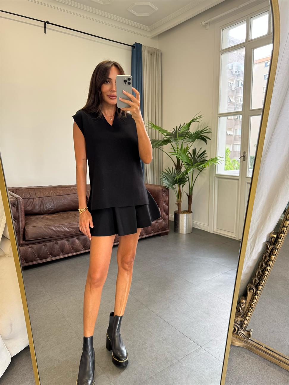 Siyah V Yaka Yumuşak Dokulu Triko Bluz