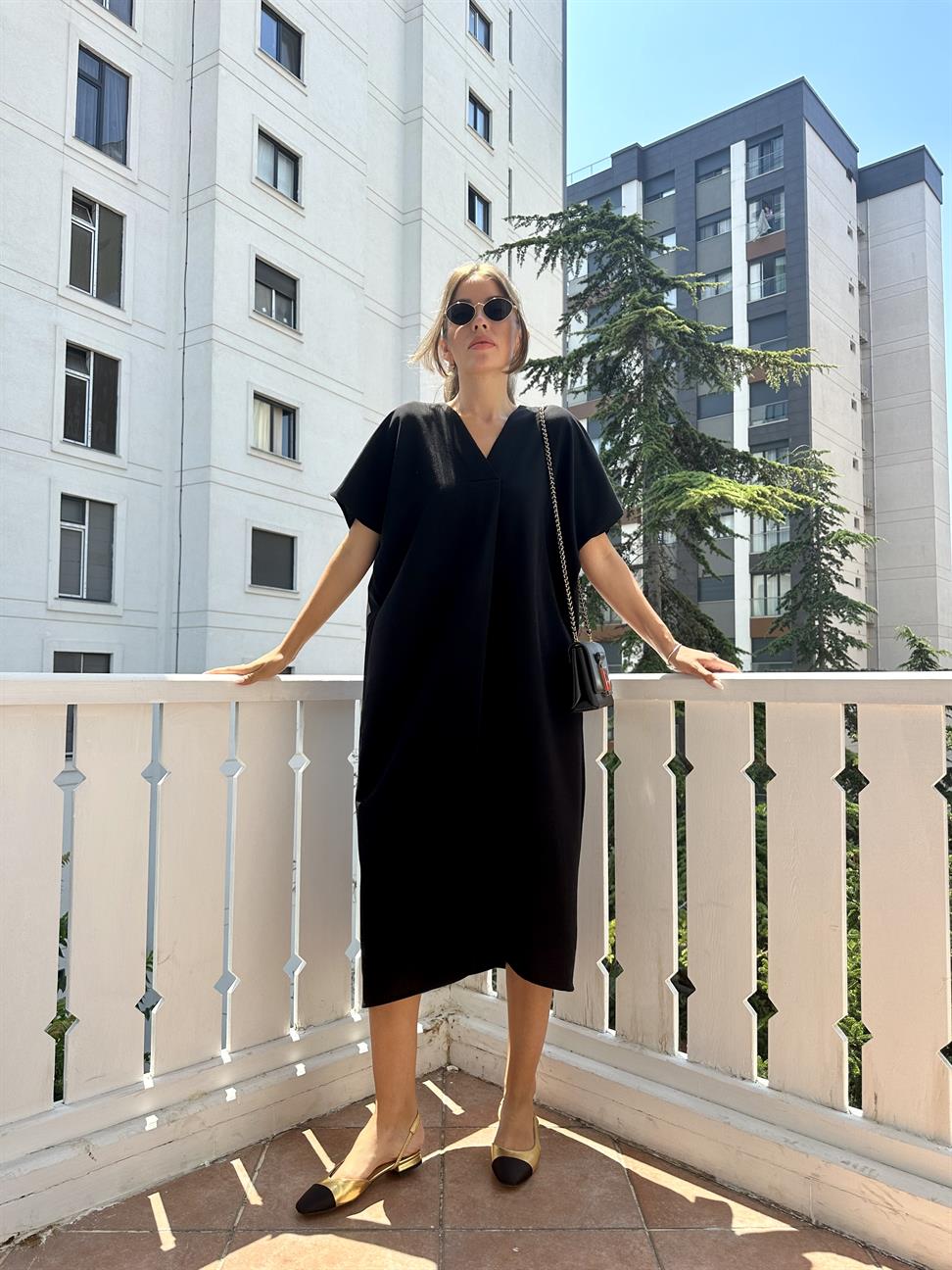 Siyah V Yakalı Basic Kadın Elbise