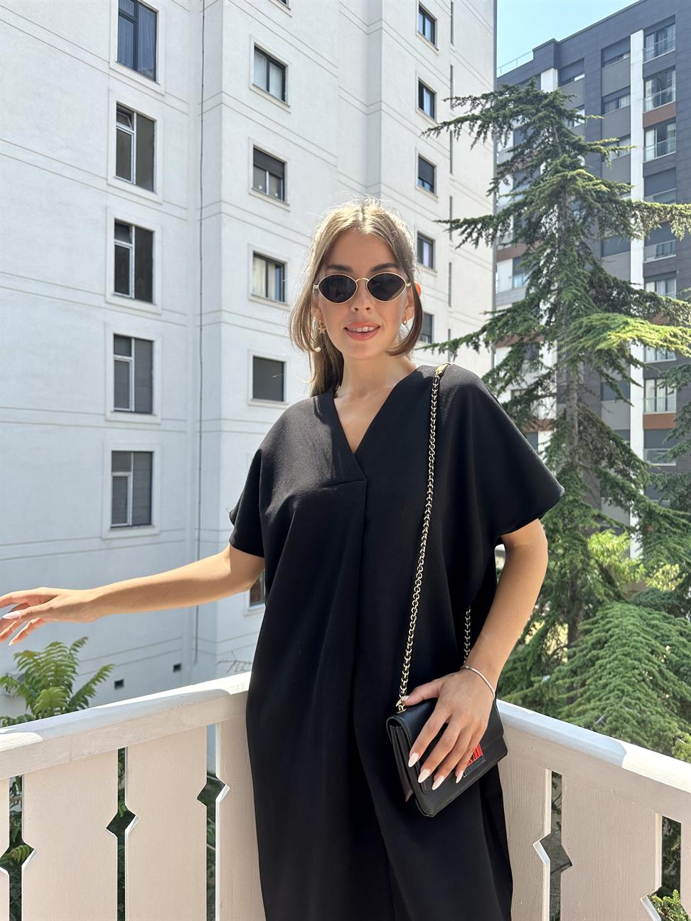 Siyah V Yakalı Basic Kadın Elbise