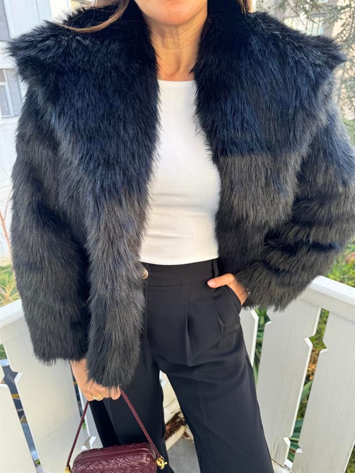 Siyah Vegan Kısa Kürk Ceket