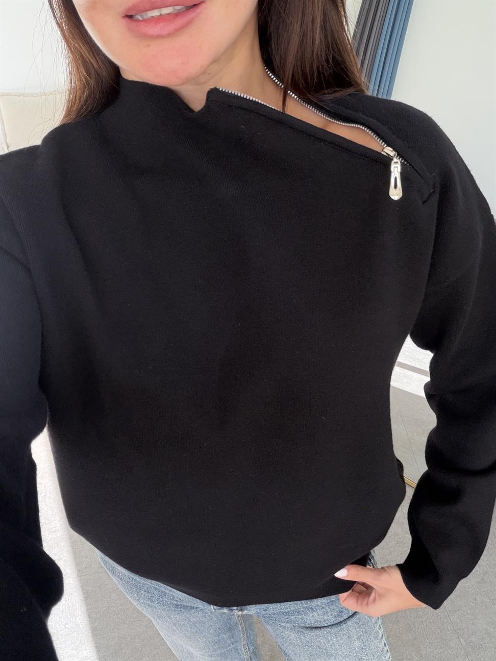 Siyah Yaka Fermuarlı Çelik Örme Triko