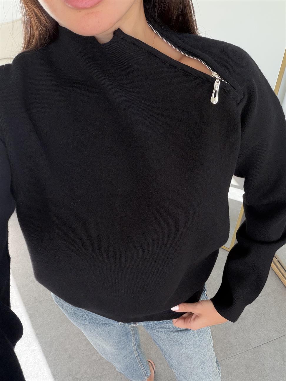 Siyah Yaka Fermuarlı Çelik Örme Triko