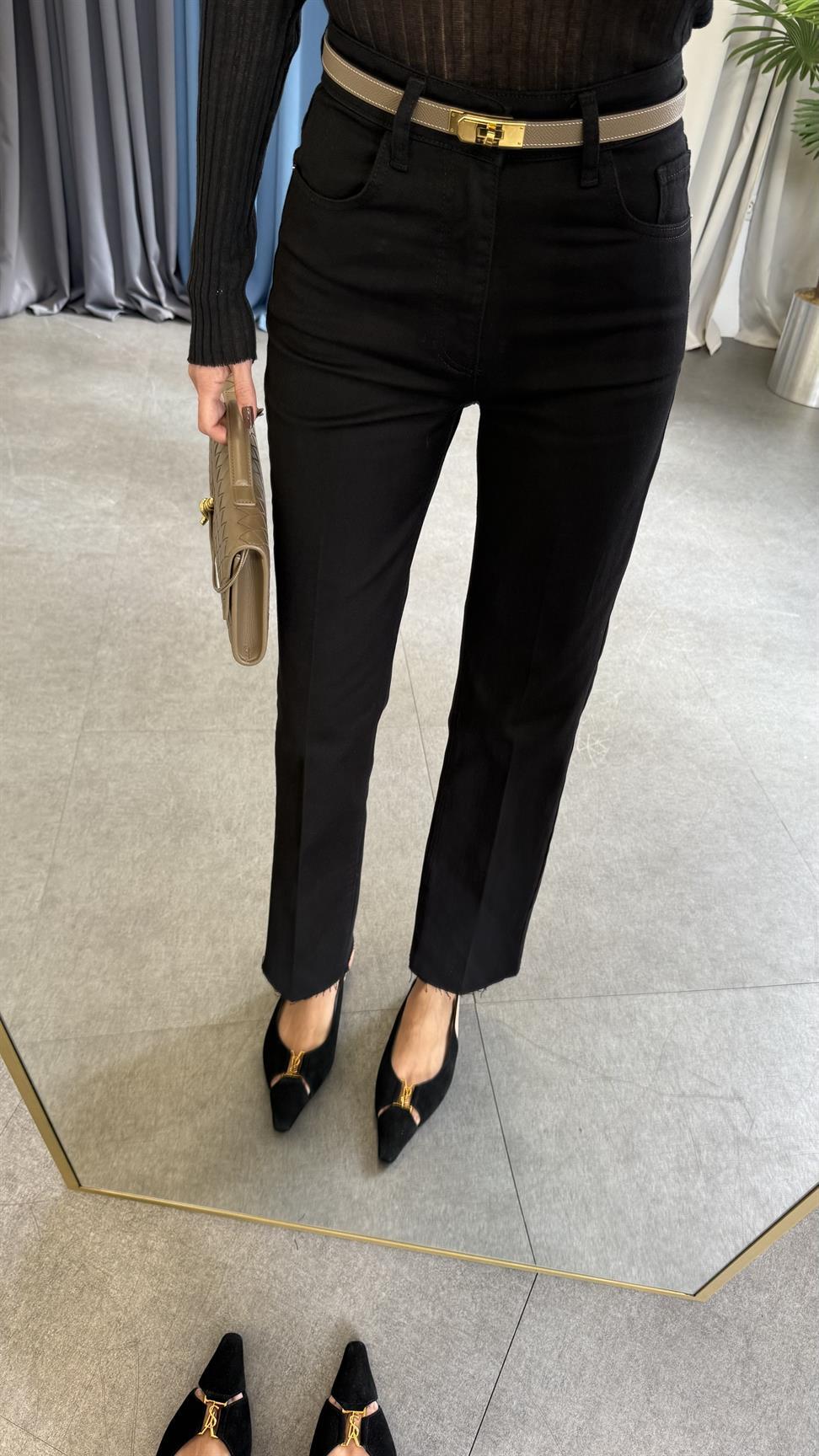 Siyah Yıkamalı Düz Kesim Jean Pantolon