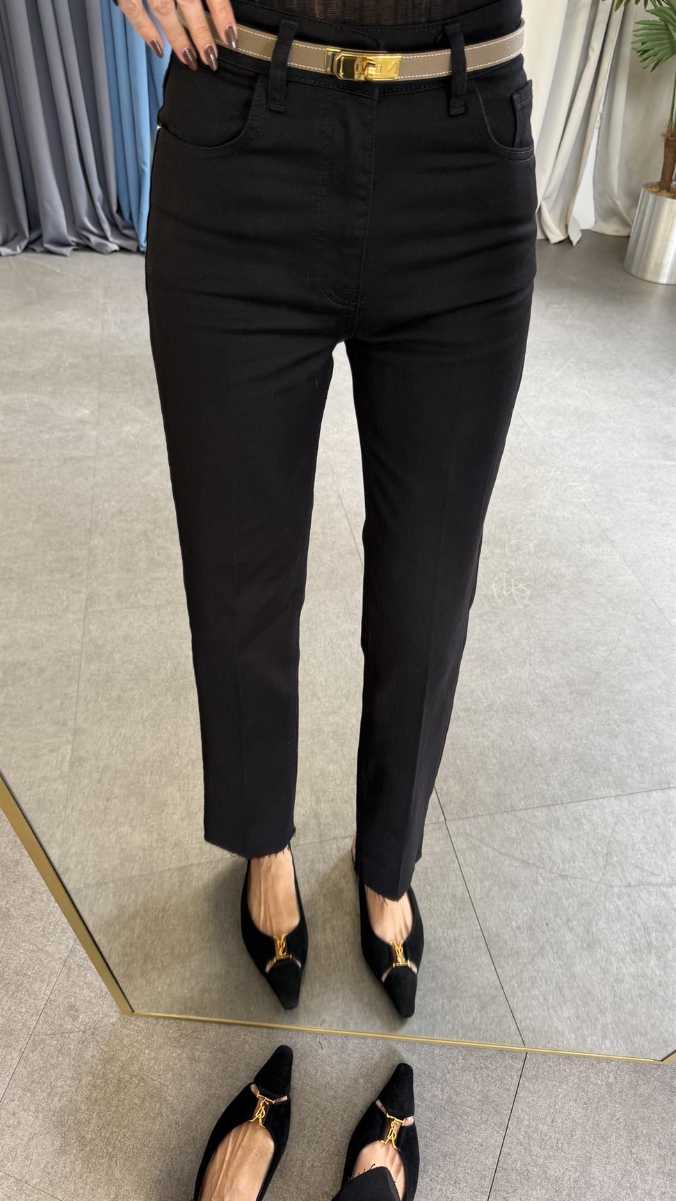 Siyah Yıkamalı Düz Kesim Jean Pantolon