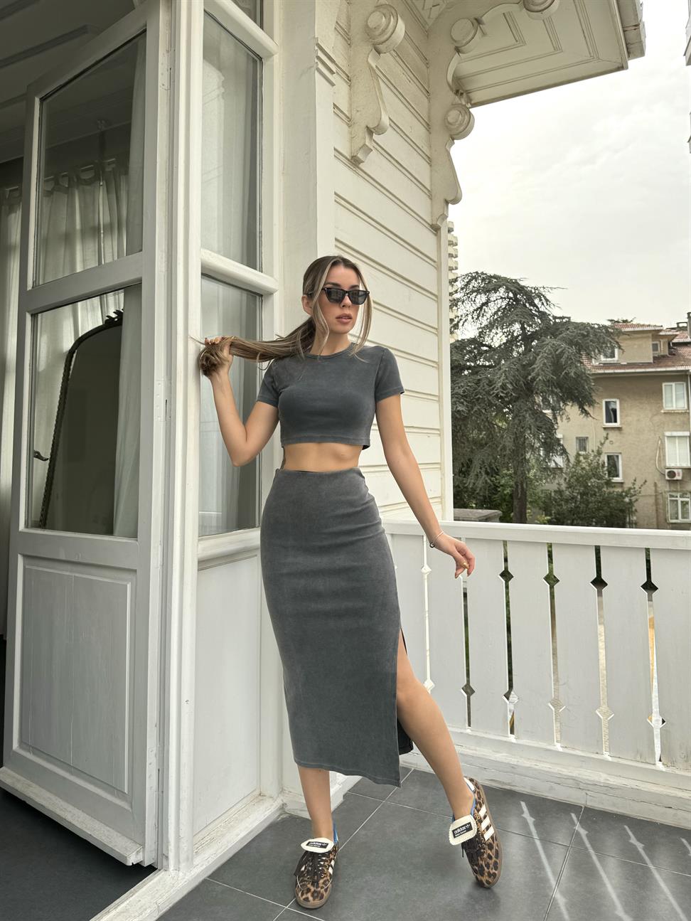 Siyah Yıkamalı Maxi Boy Etek