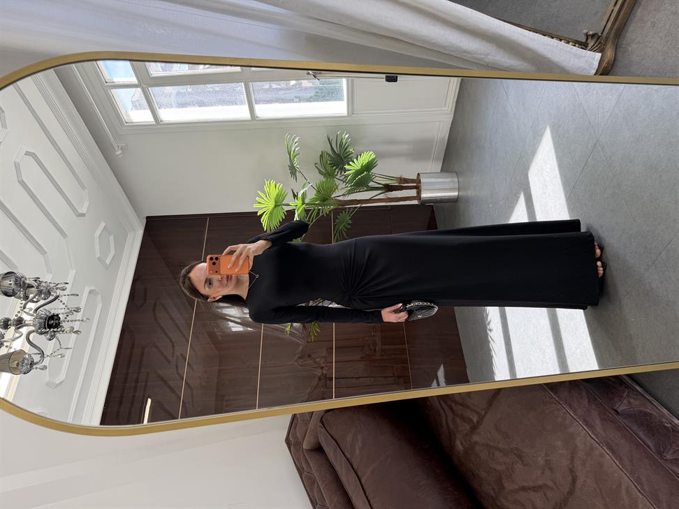 Siyah Yırtmaç Detaylı Maksi Elbise