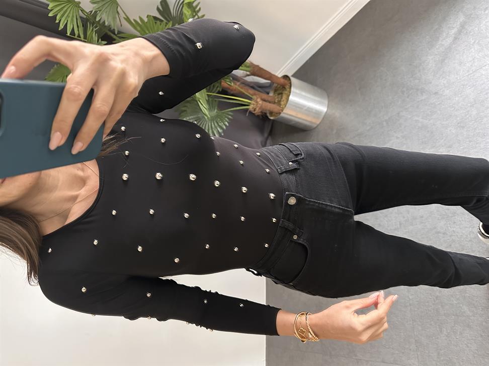 Siyah Zımba Detay Body Suit