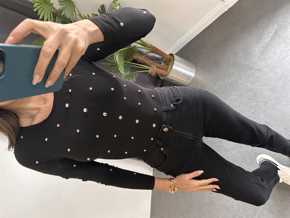 Siyah Zımba Detay Body Suit