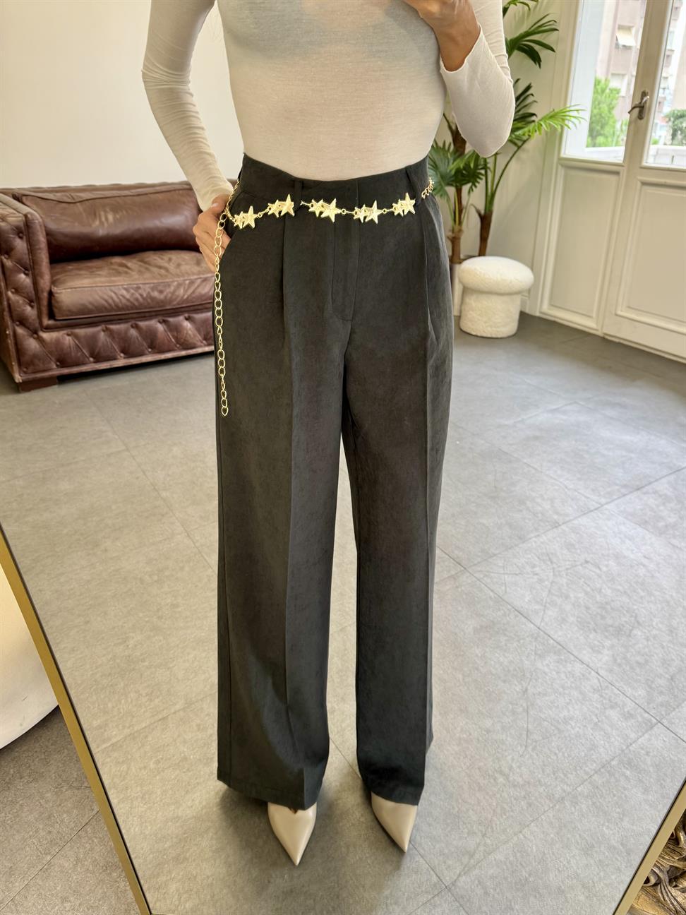 Siyah Zincir Tasarımlı Pantolon