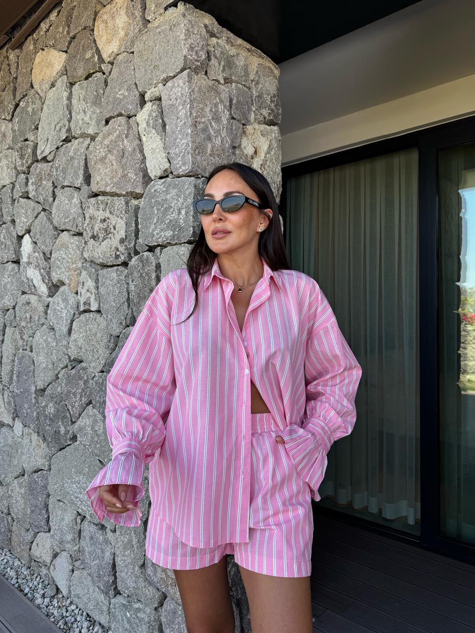 Strawberry Çizgili Fırfır Detaylı Şortlu Takım