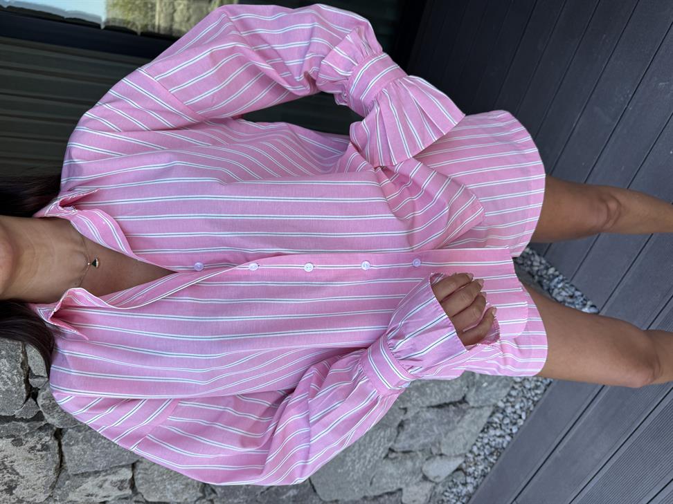 Strawberry Çizgili Fırfır Detaylı Şortlu Takım