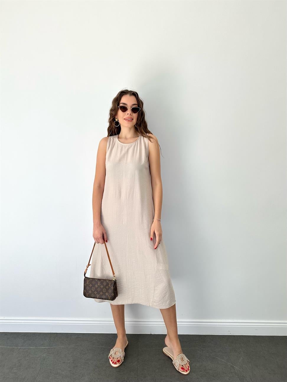 Taş Rengi Kolsuz Uzun Elbise