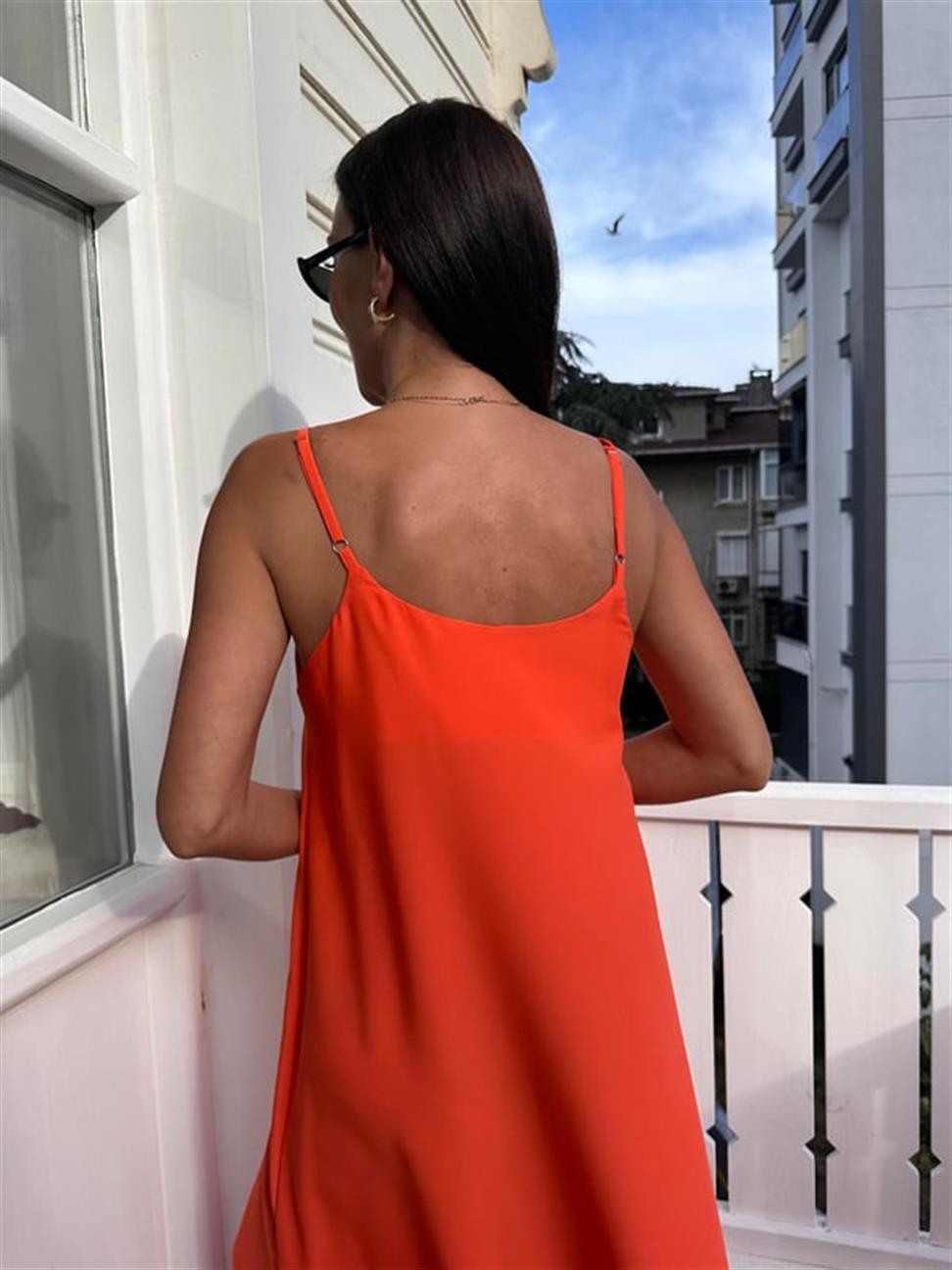 Turuncu Etek Ucu Volanlı Uzun Elbise