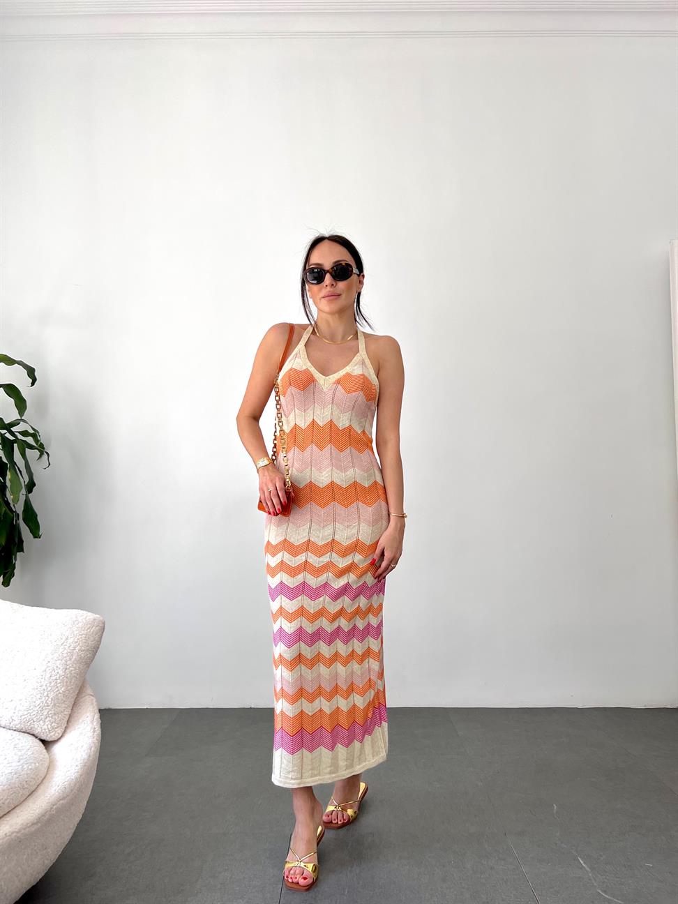 Turuncu Renkli Zig-Zag Örgü Tasarım Elbise