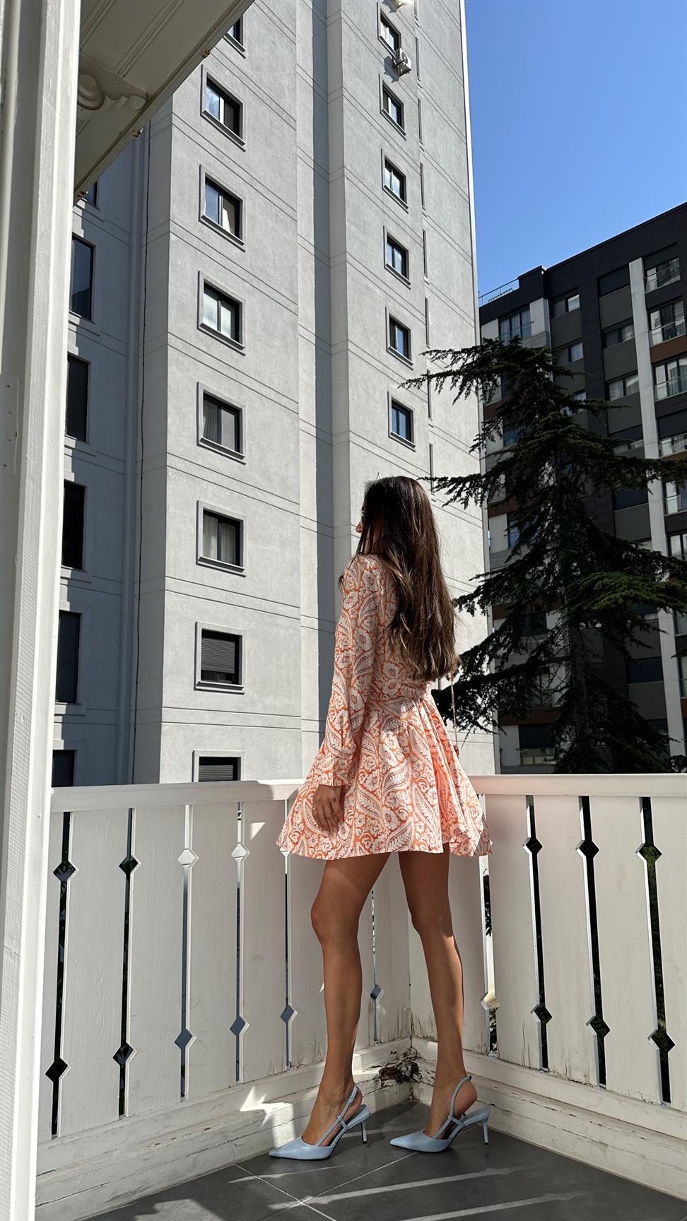 Turuncu Volanlı Gömlek Elbise