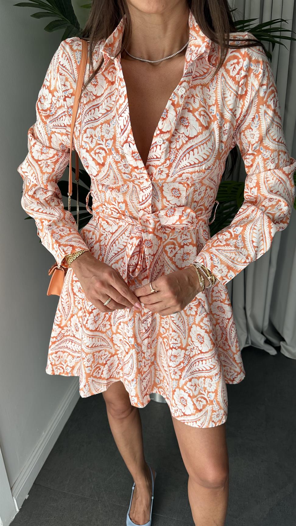 Turuncu Volanlı Gömlek Elbise