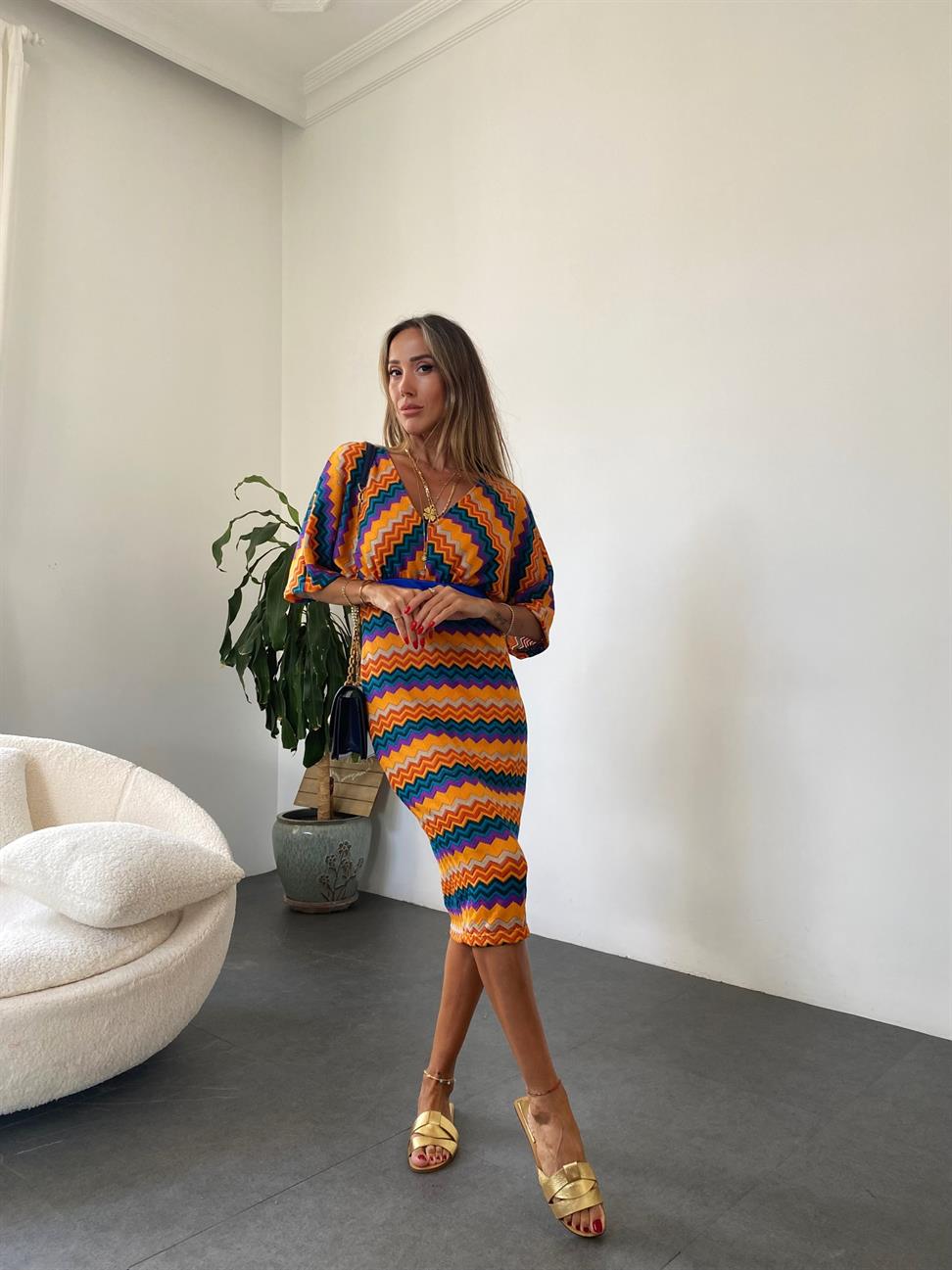 Turuncu Yarasa Kol V Yaka Zizgag Desen Elbise