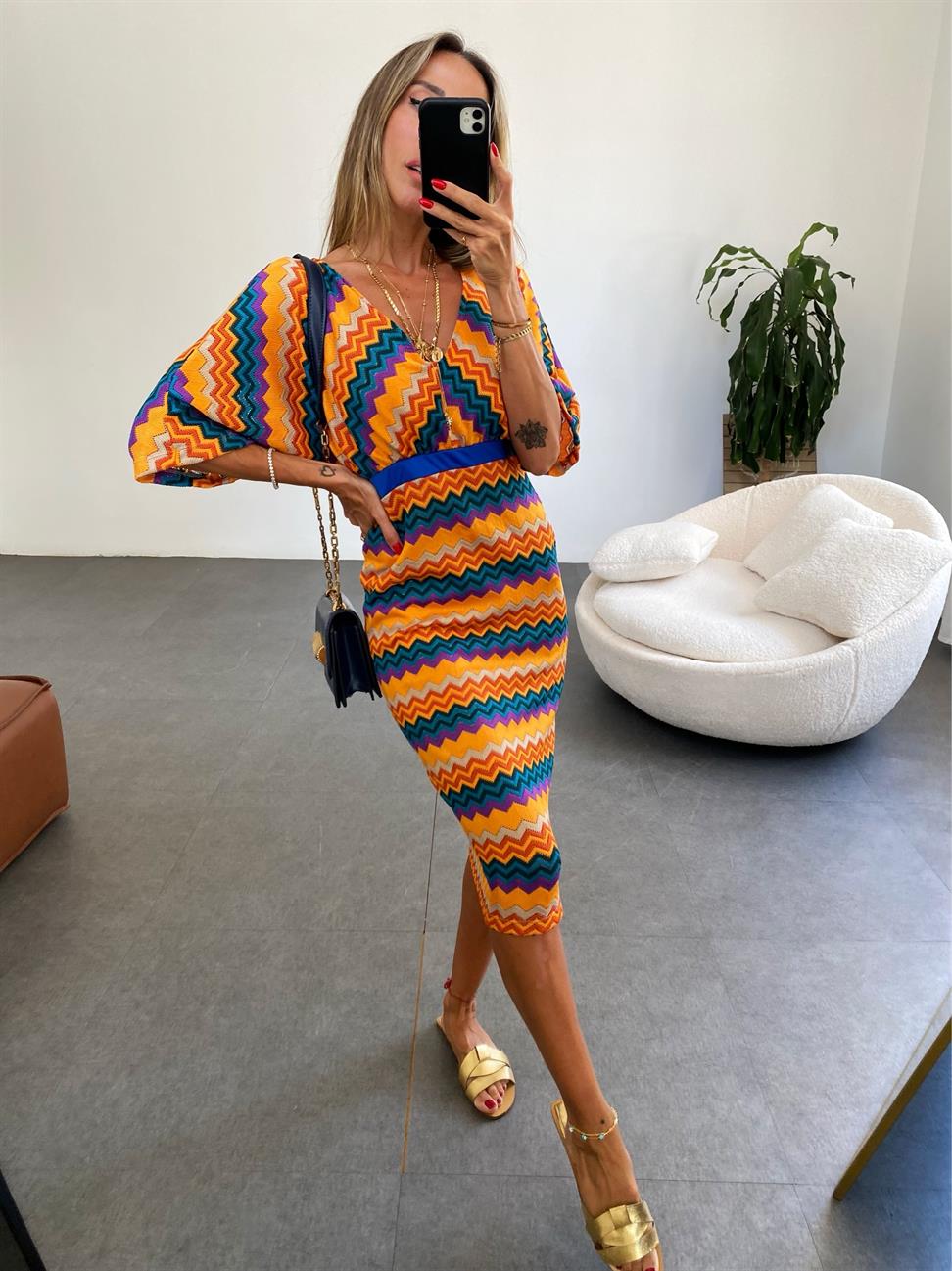 Turuncu Yarasa Kol V Yaka Zizgag Desen Elbise