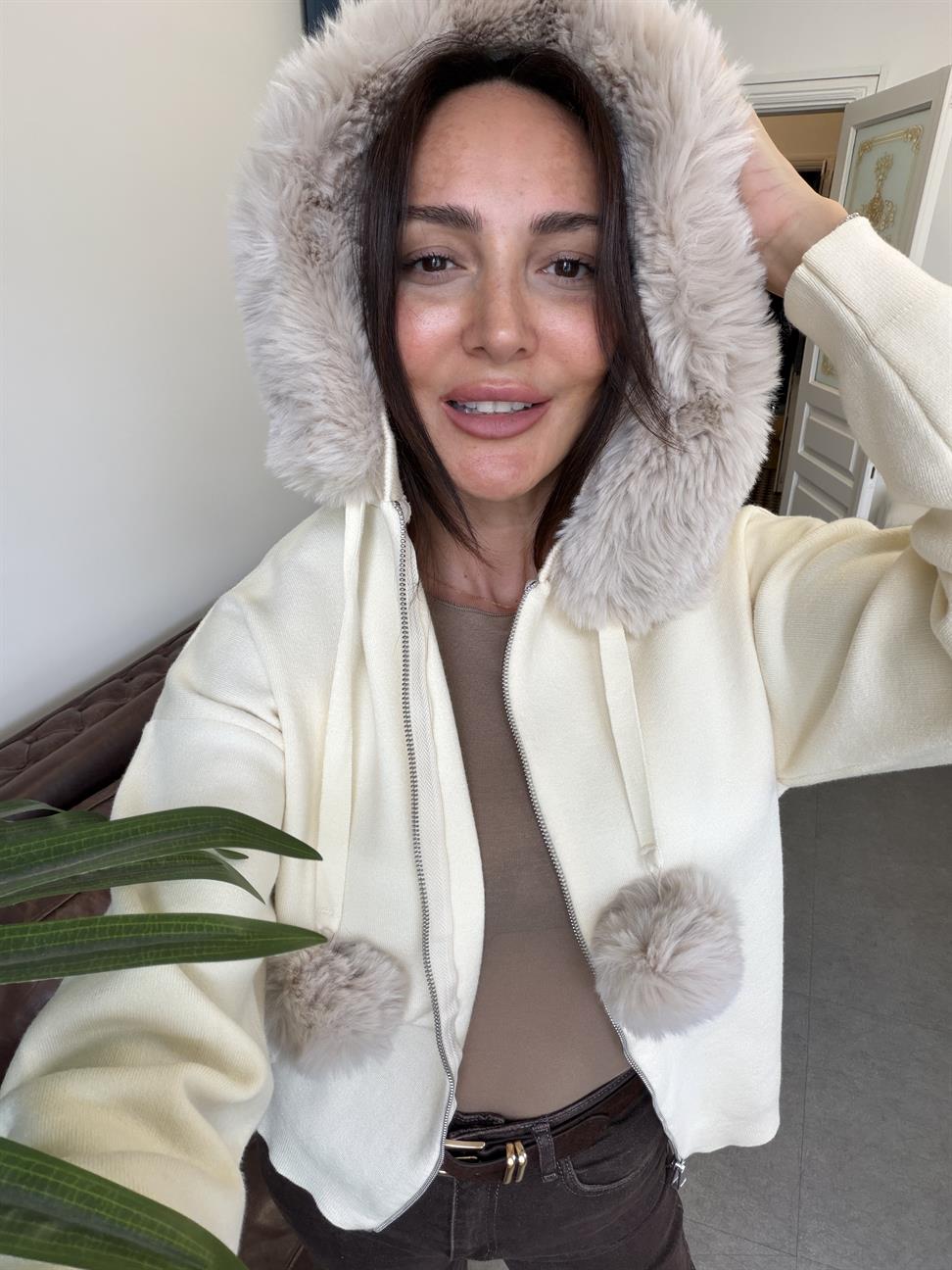 Vanilya Korsman Kürklü Fermuarlı Kazak