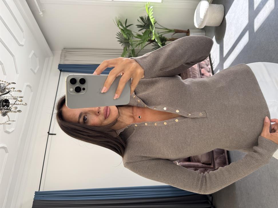 Vizon Dik Yaka Çıtçıtlı Triko Kazak