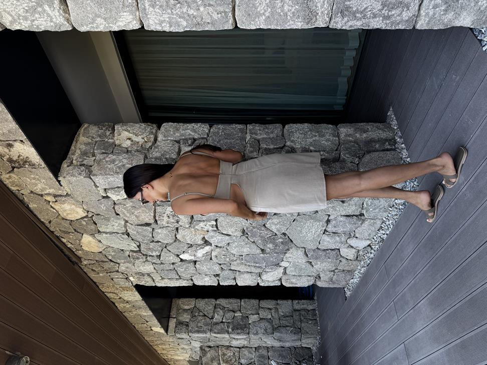 Vizon Keten Karışımlı Gül Detay Elbise