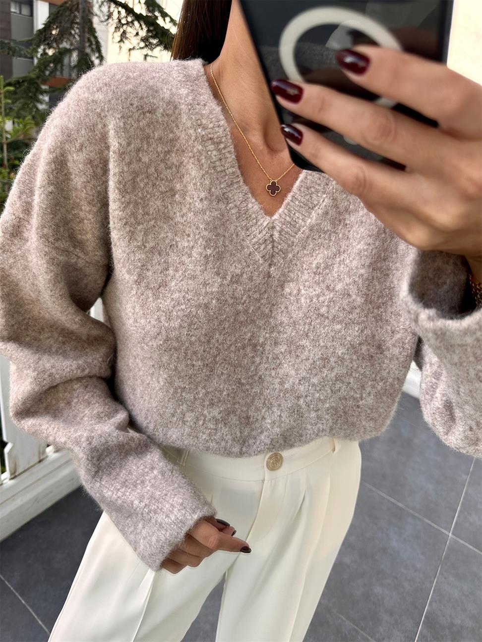 Vizon V Yaka Yumuşak Dokulu Triko Kazak