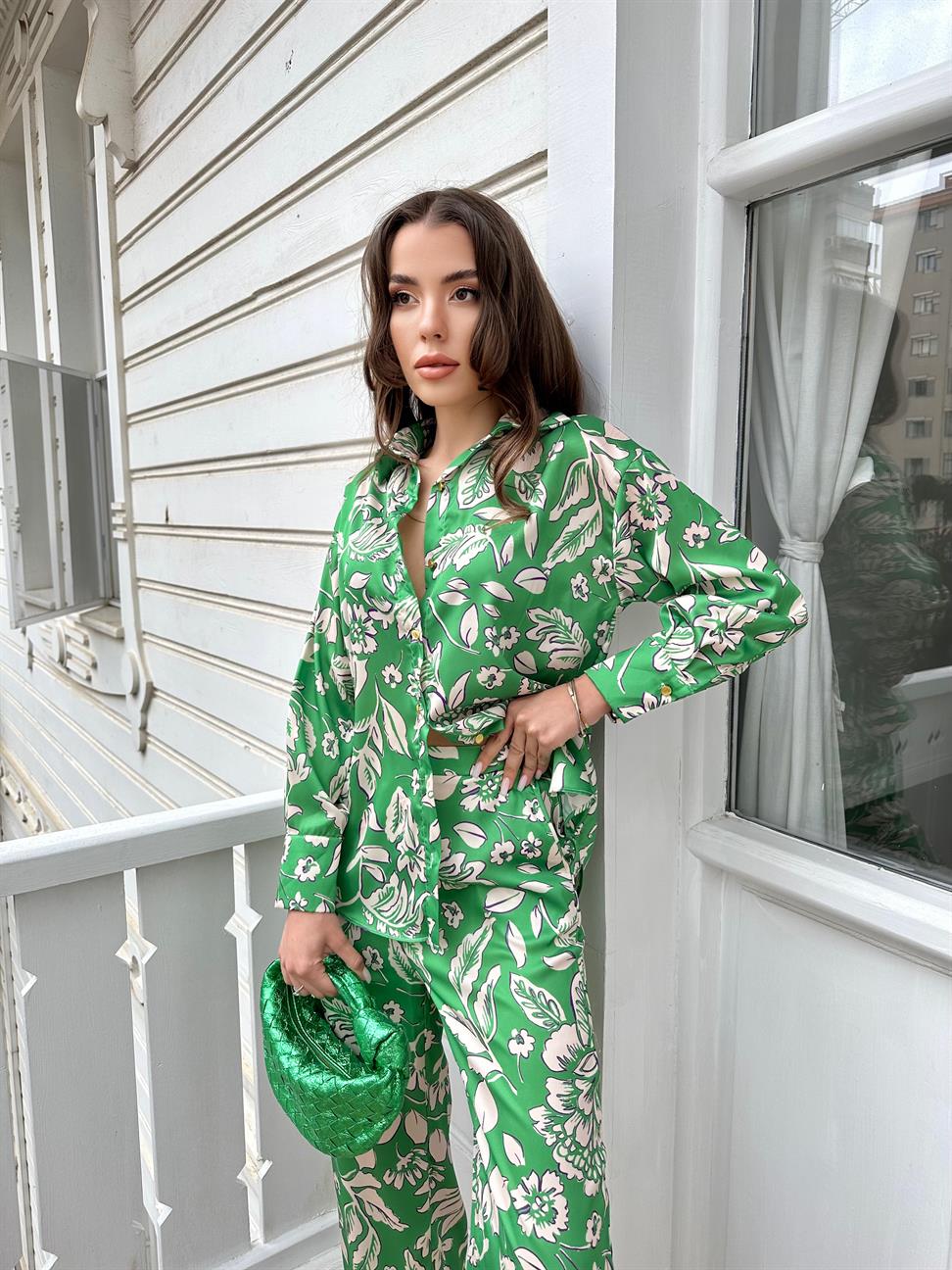 Yeşil Desenli Kadın Takım