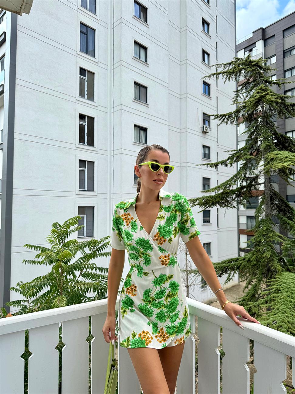 Yeşil Desenli Kruvaze Tulum