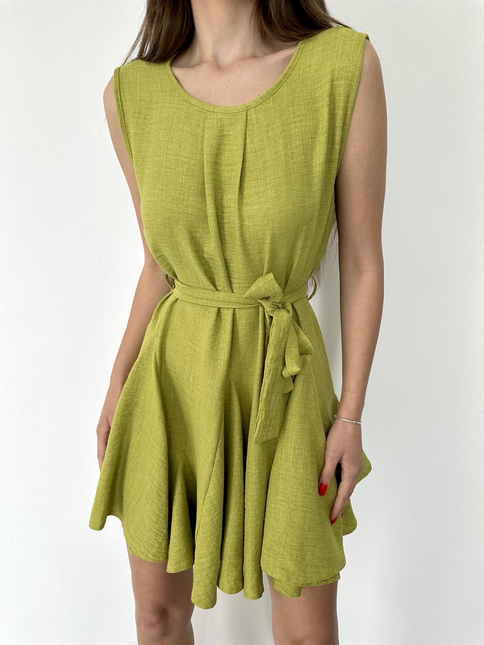 Yeşil Kolsuz Kuşaklı Elbise