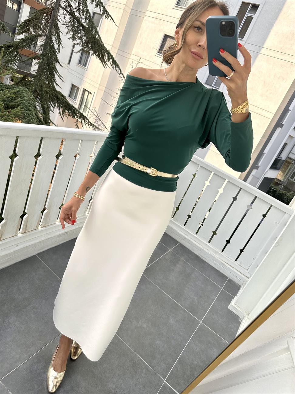 Yeşil Omzu Pileli Bluz