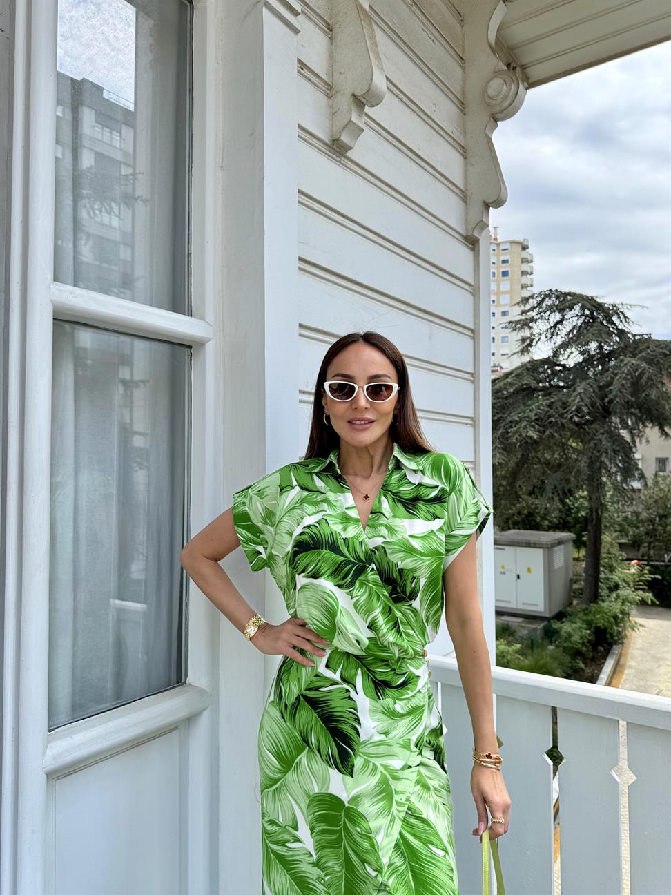 Yeşil Yaprak Desenli Kruvaze Elbise