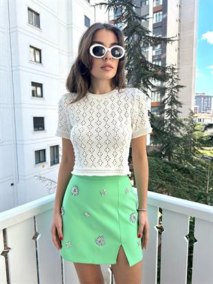 Yeşil Yırtmaç Detaylı Taşlı Etek