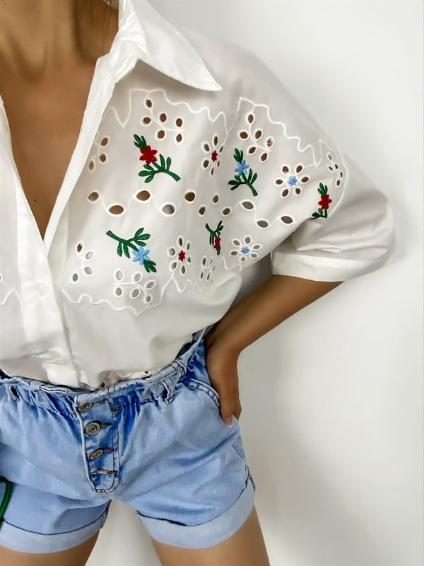 Beyaz  Çiçek Nakış Ve Fisto Detay Tasarım Gömlek