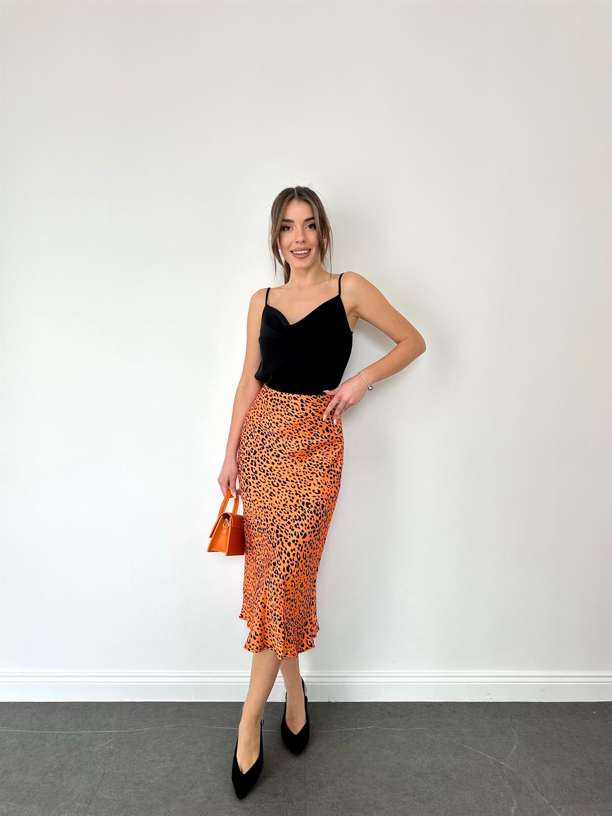 Leopar Desen Saten Etek Oranj · 7