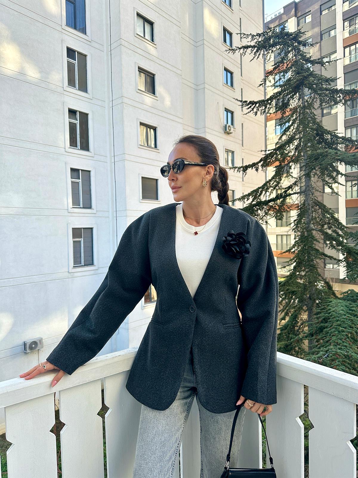 Antrasit Gül Detay Cepli Tek Düğmeli Ceket