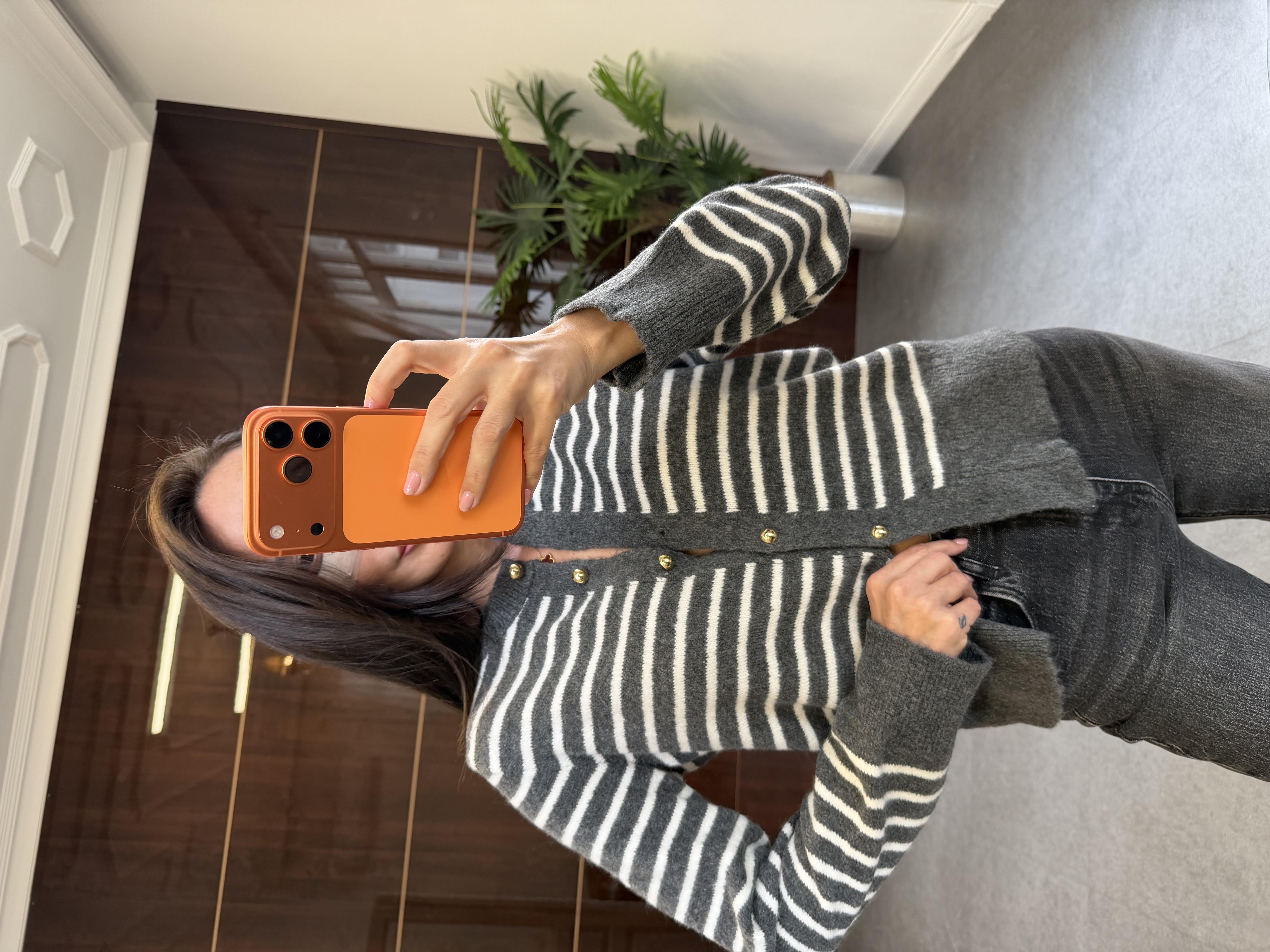 Antrasit-Krem İnce Çizgili Hırka