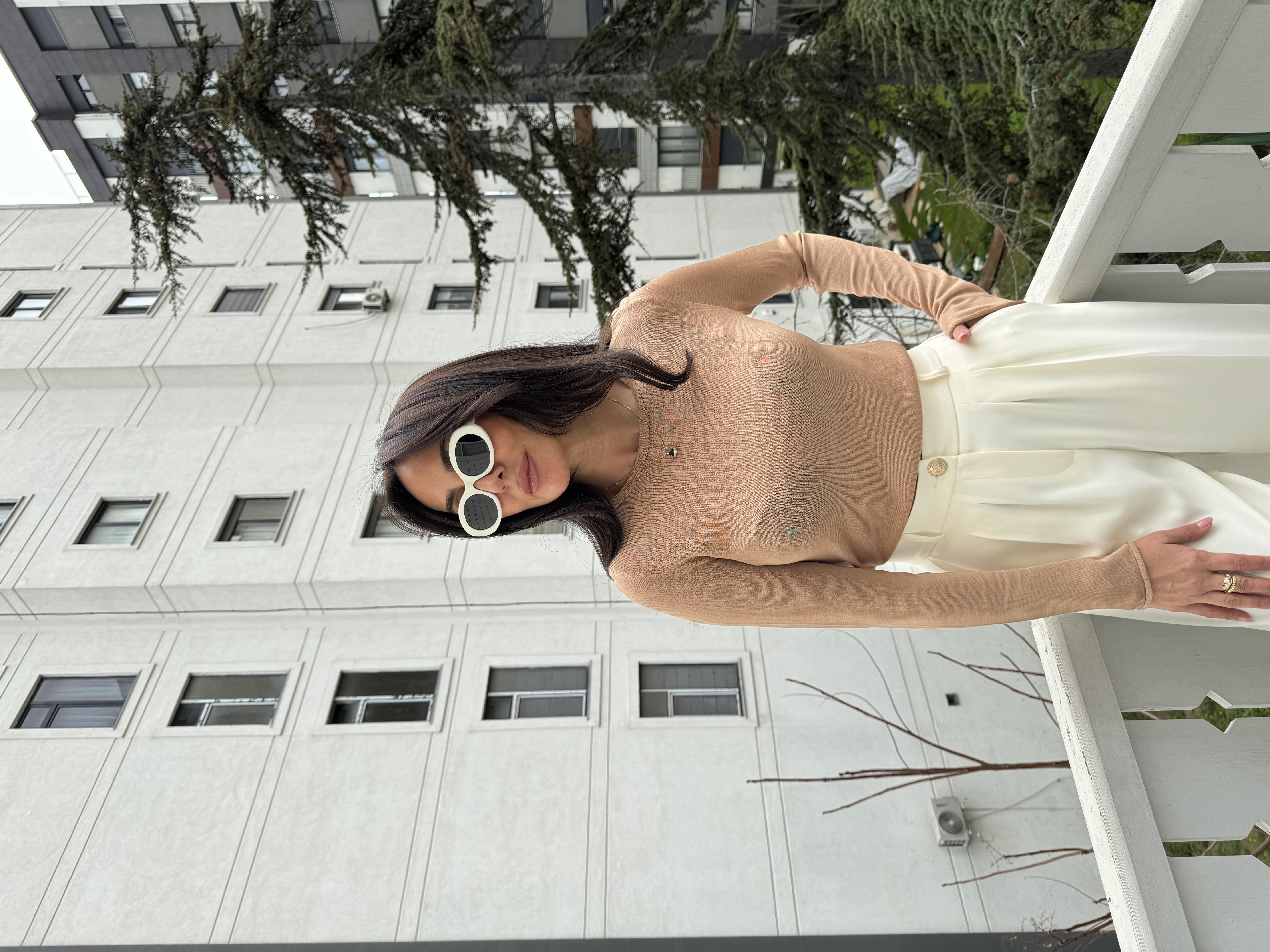 Bej Bol Kesim Transparan Triko