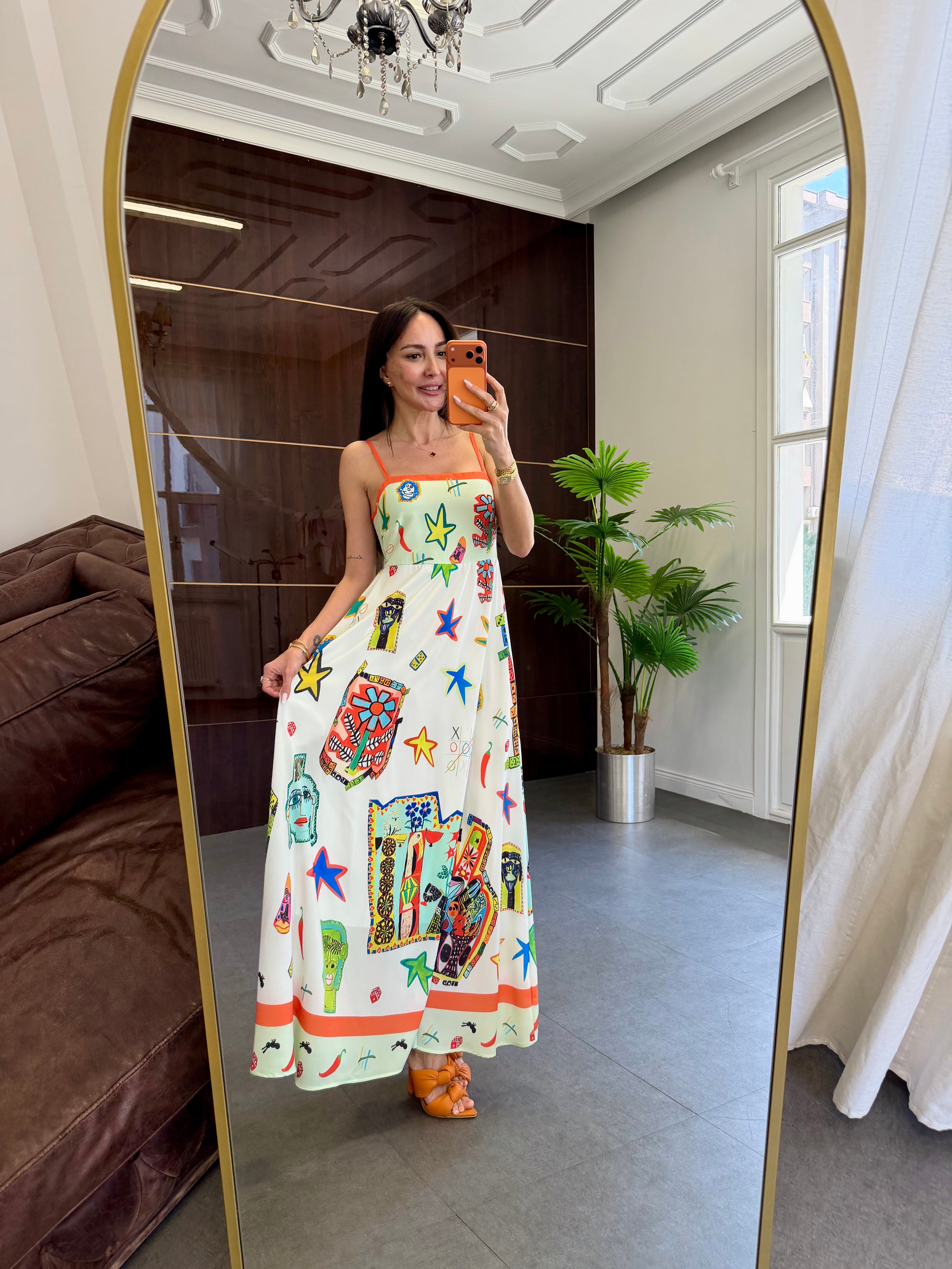 Beyaz Askılı Karışık Desenli Elbise