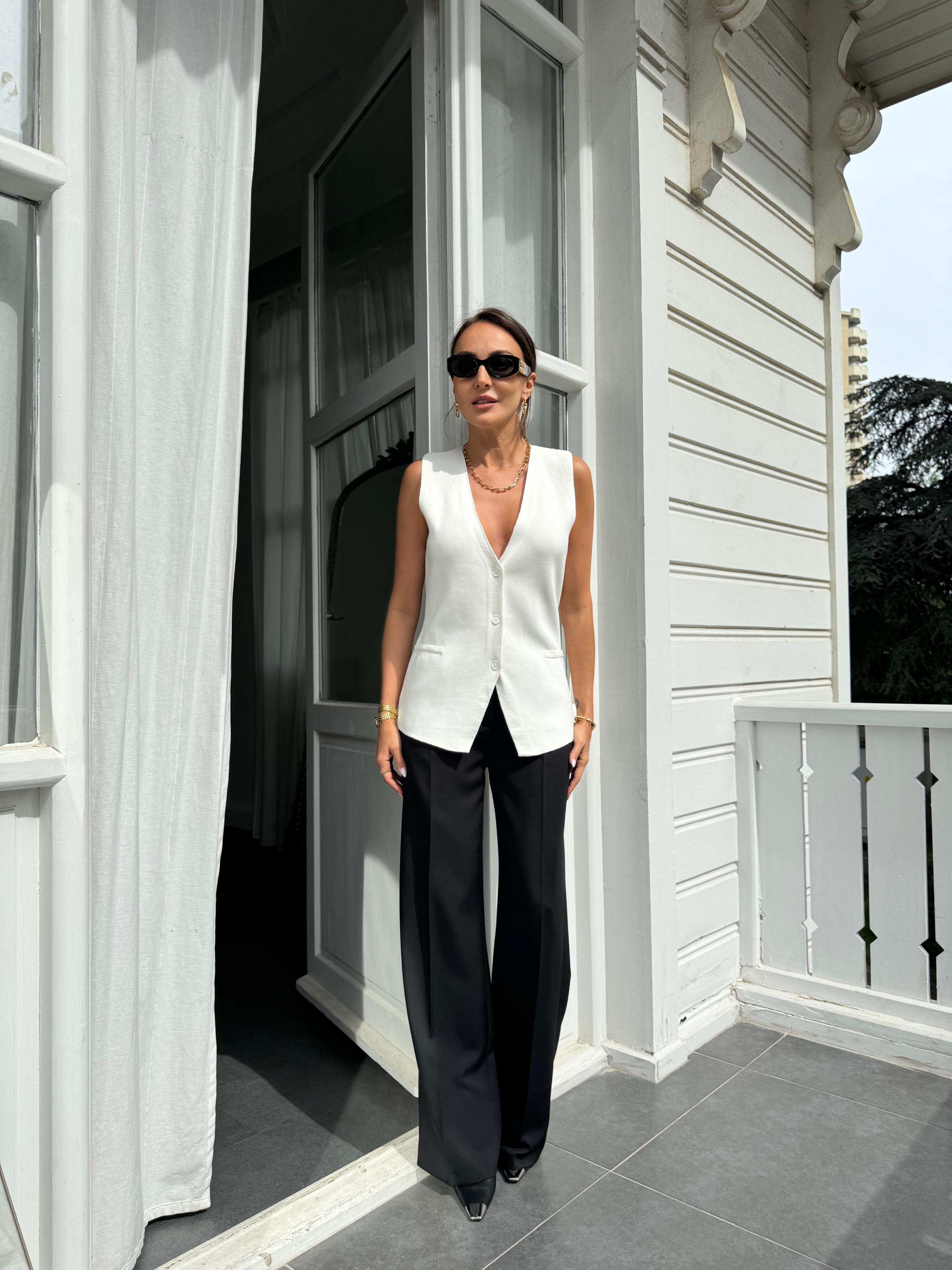 Beyaz Çelik Örme Merserize Yelek